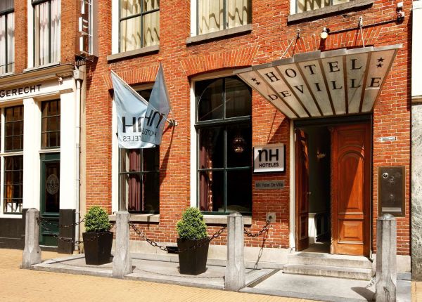 Veilinghuis Nederland koopt complete inboedels van hotels en restaurants. Directe betaling en professioneel transport inbegrepen