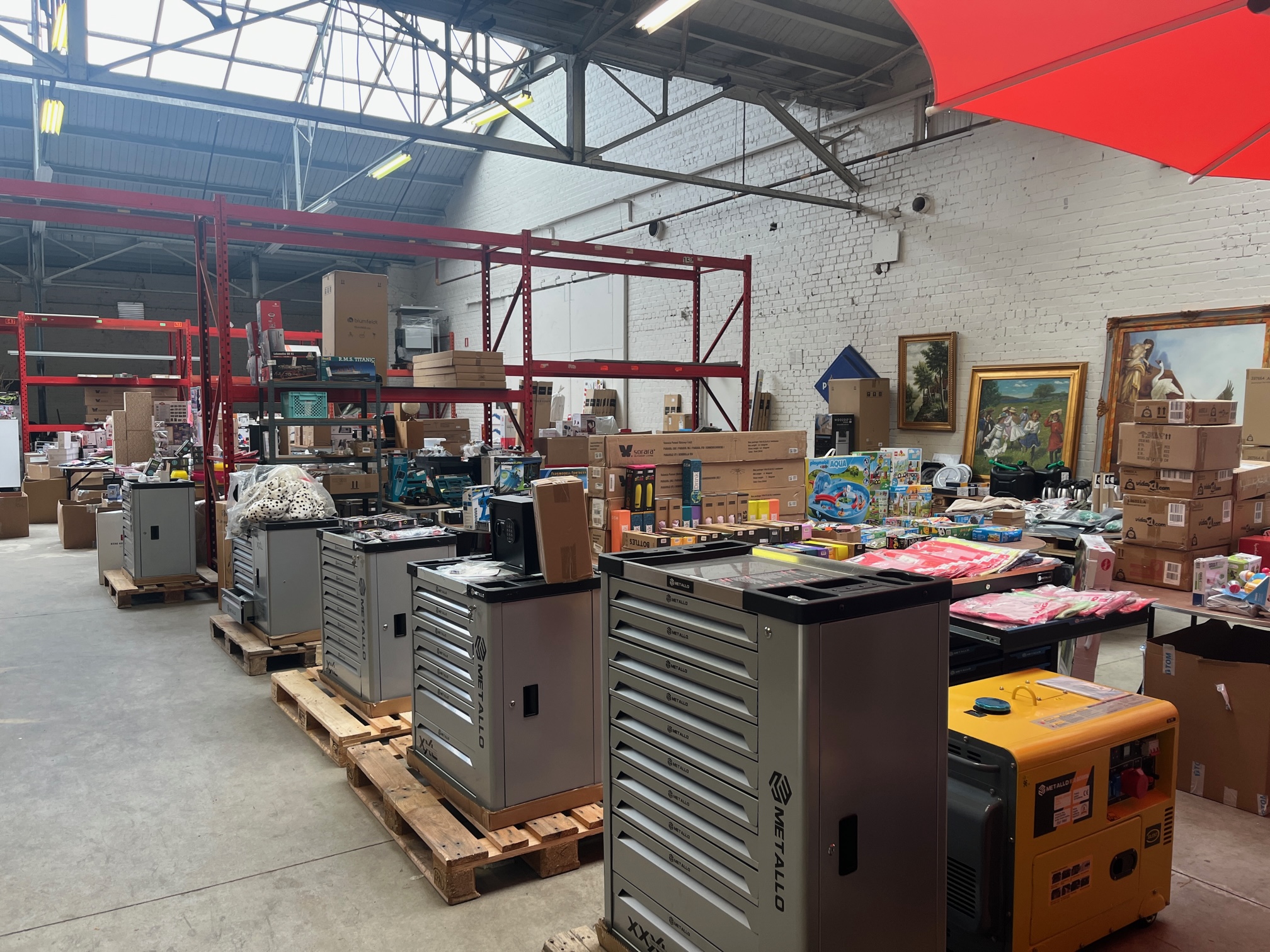 Breng bedrijfsmachines of gereedschap in voor onze online veilingen. Profiteer van ons netwerk en eigen transportservice.