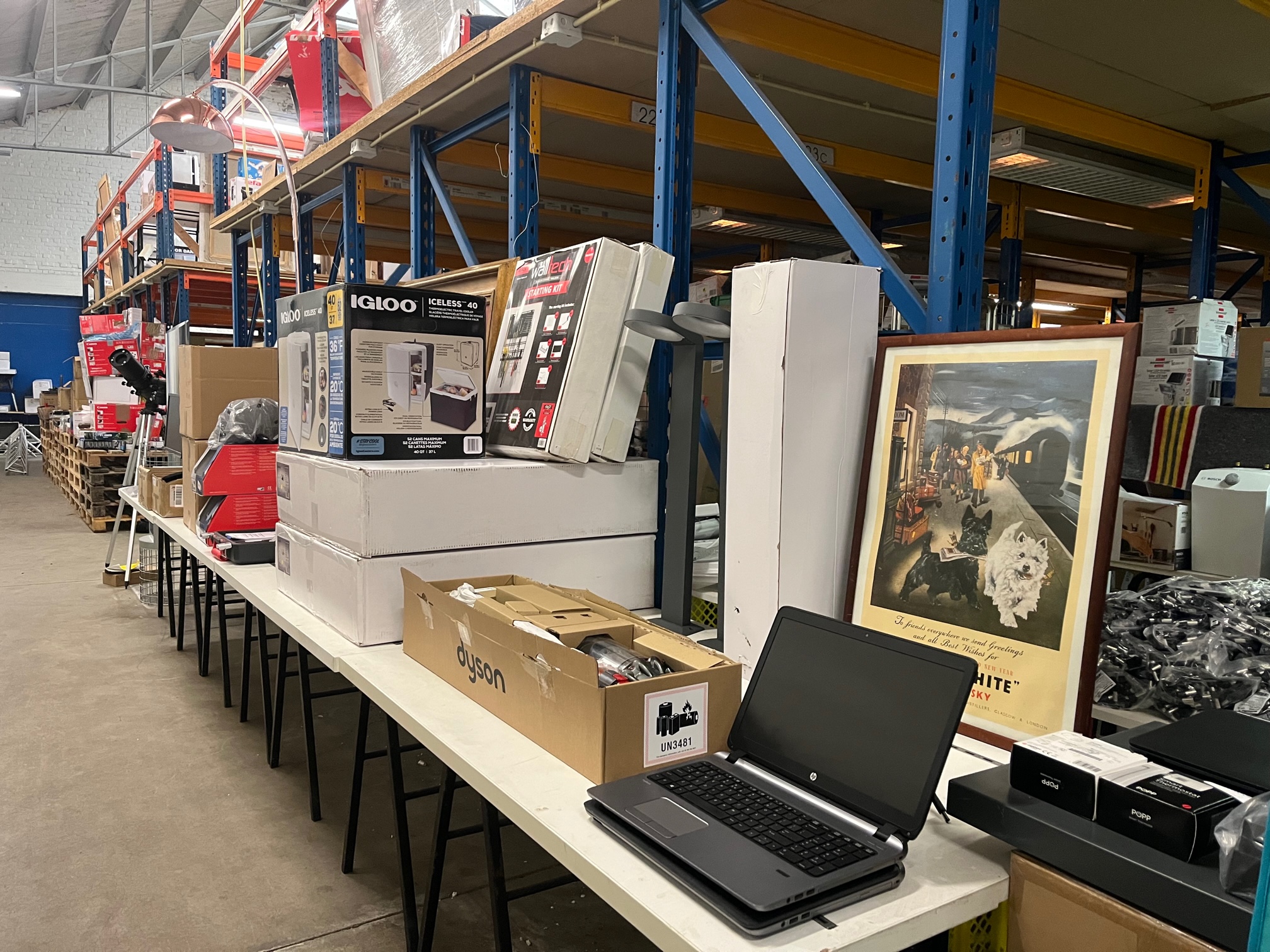 Handelsvoorraad ingebracht voor veiling – Verkoop uw producten eenvoudig online.