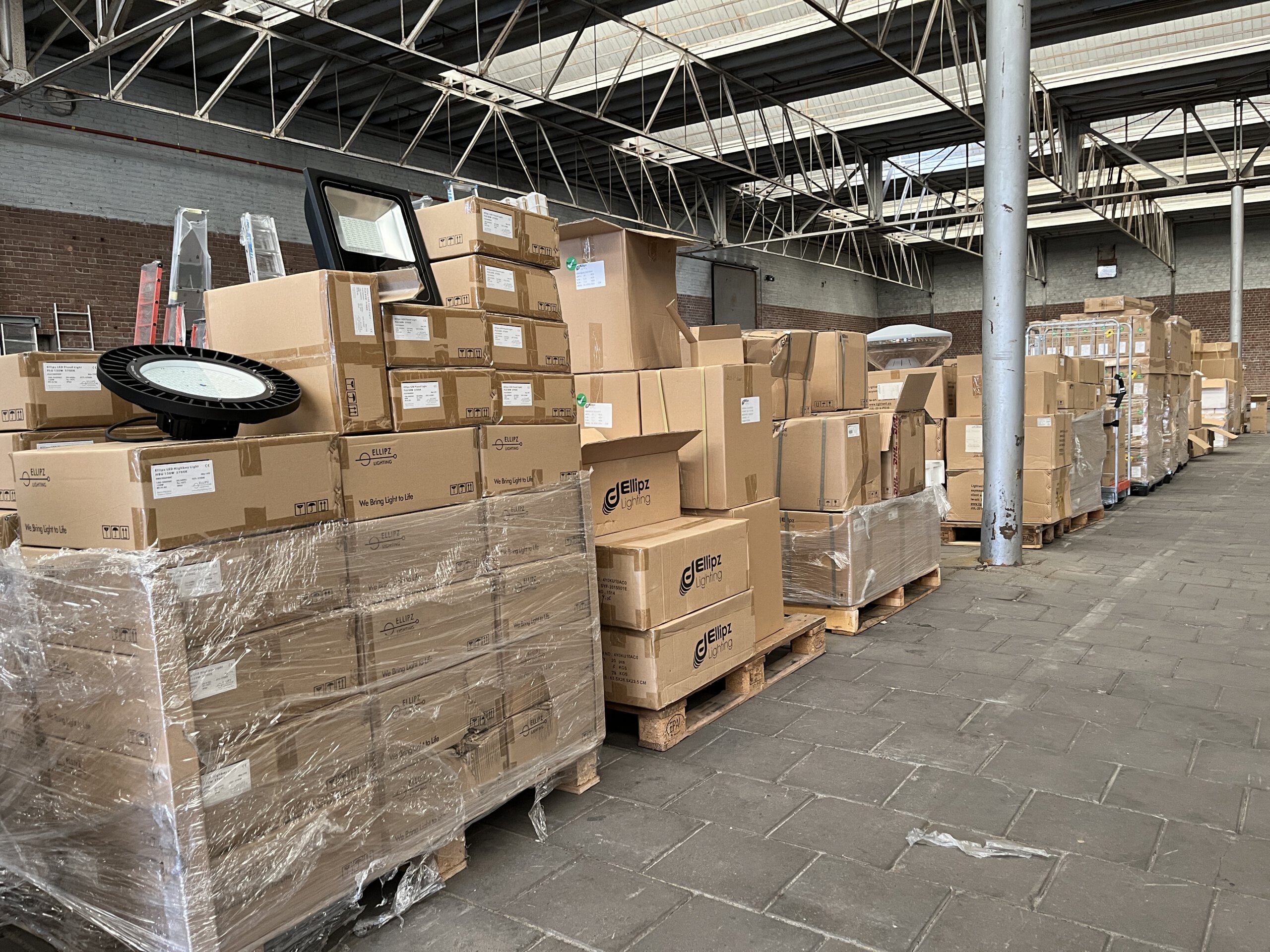 Complete voorraad LED-verlichting groothandel verkocht via Veilinghuis Nederland