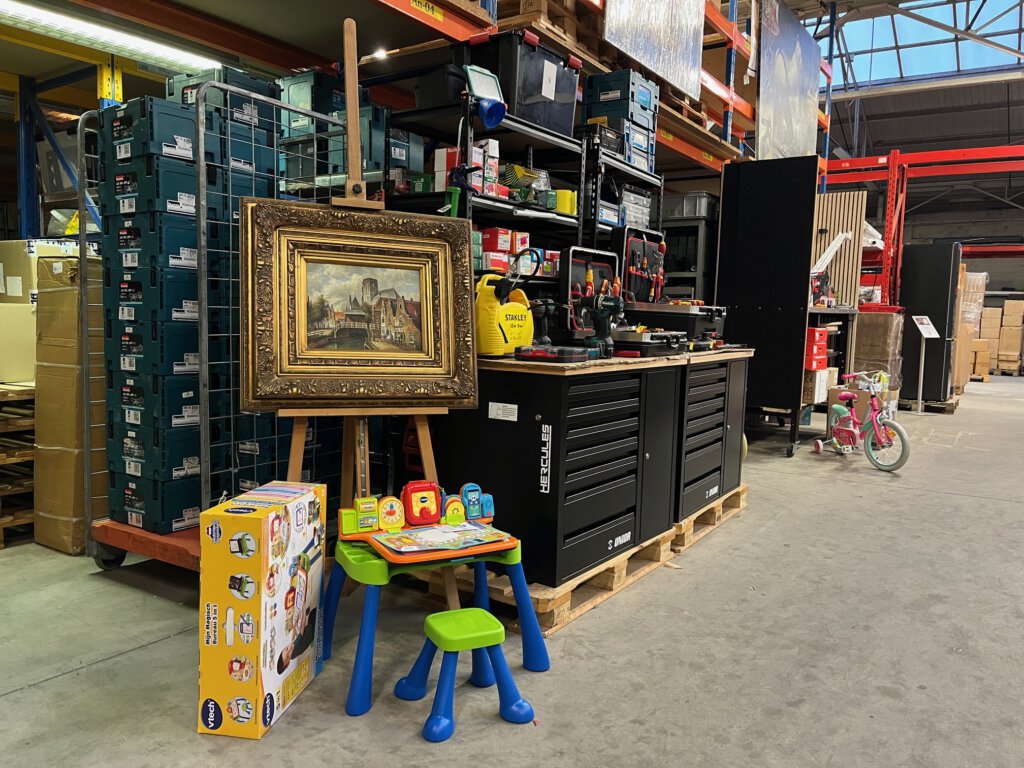 Opkoper winkelvoorraad – directe inkoop van winkelartikelen, retouren en overstocks.