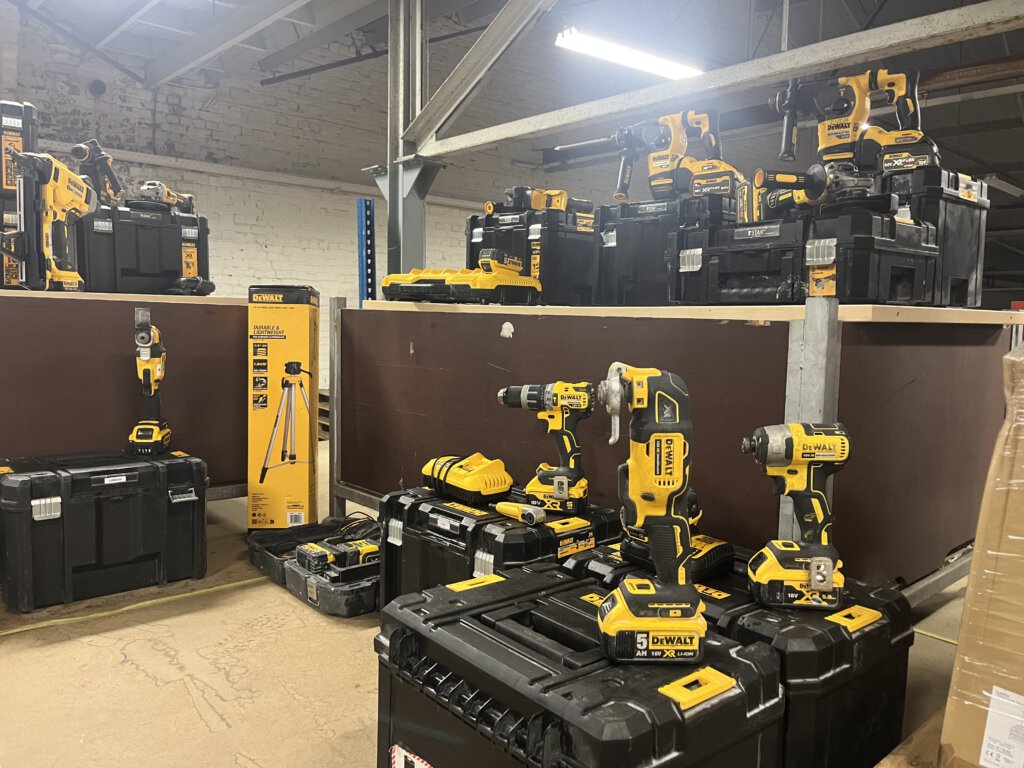 Snel en eenvoudig uw gereedschap verkopen via Veilinghuis Nederland als betrouwbare opkoper van gereedschap en machines