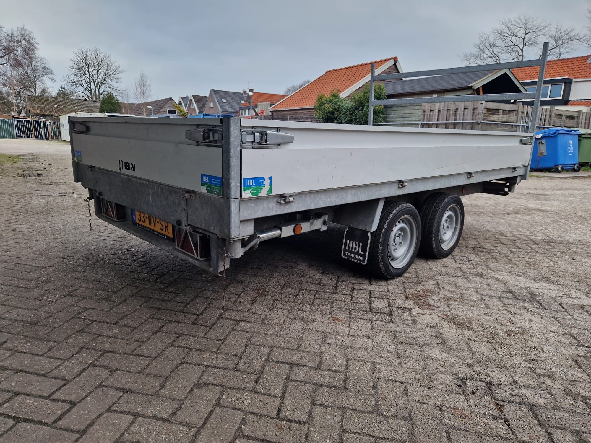 Aanhangers die Veilinghuis Nederland opkoopt