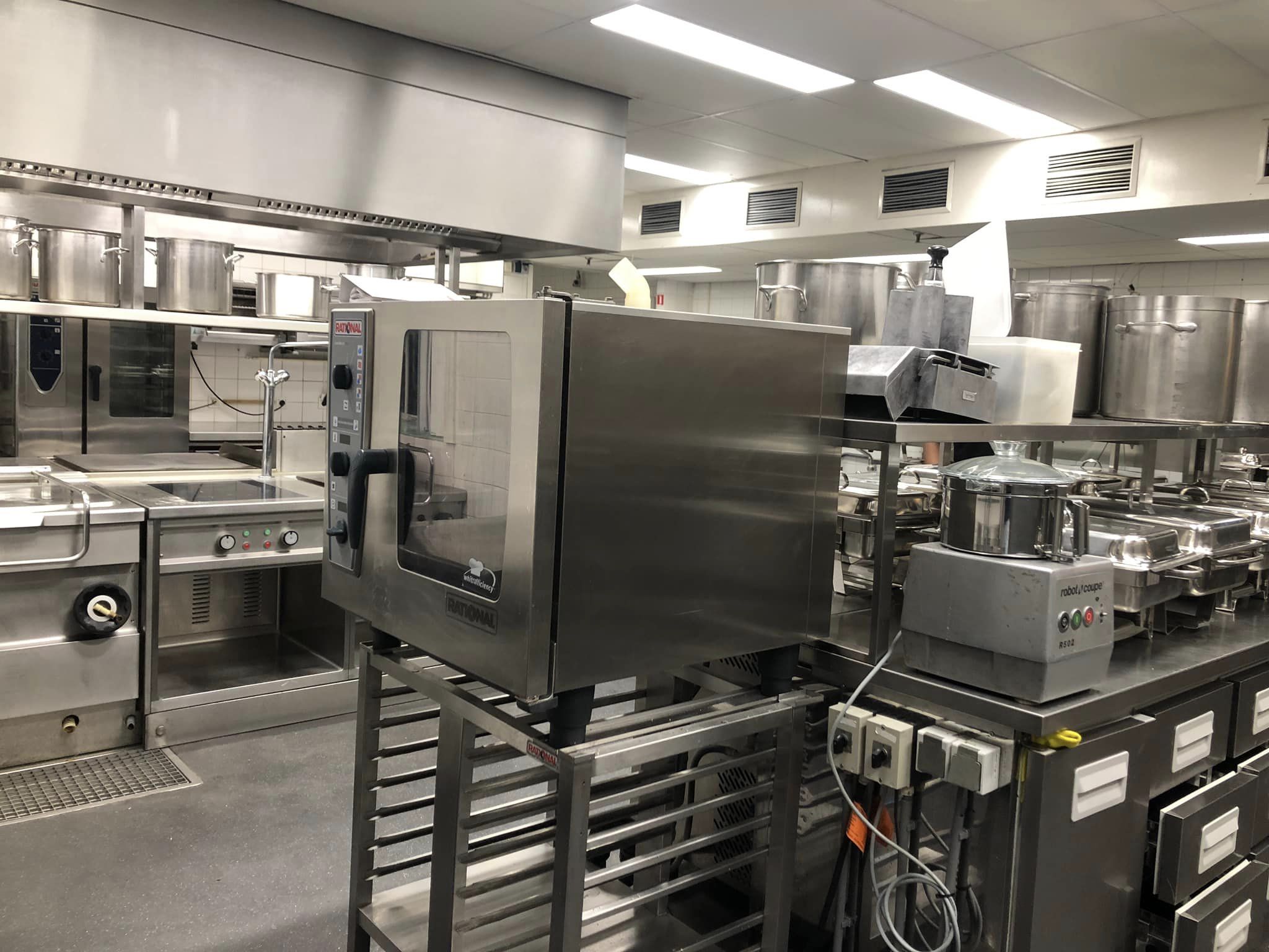 Horeca opkoper voor keukenapparatuur en complete horecakeukens