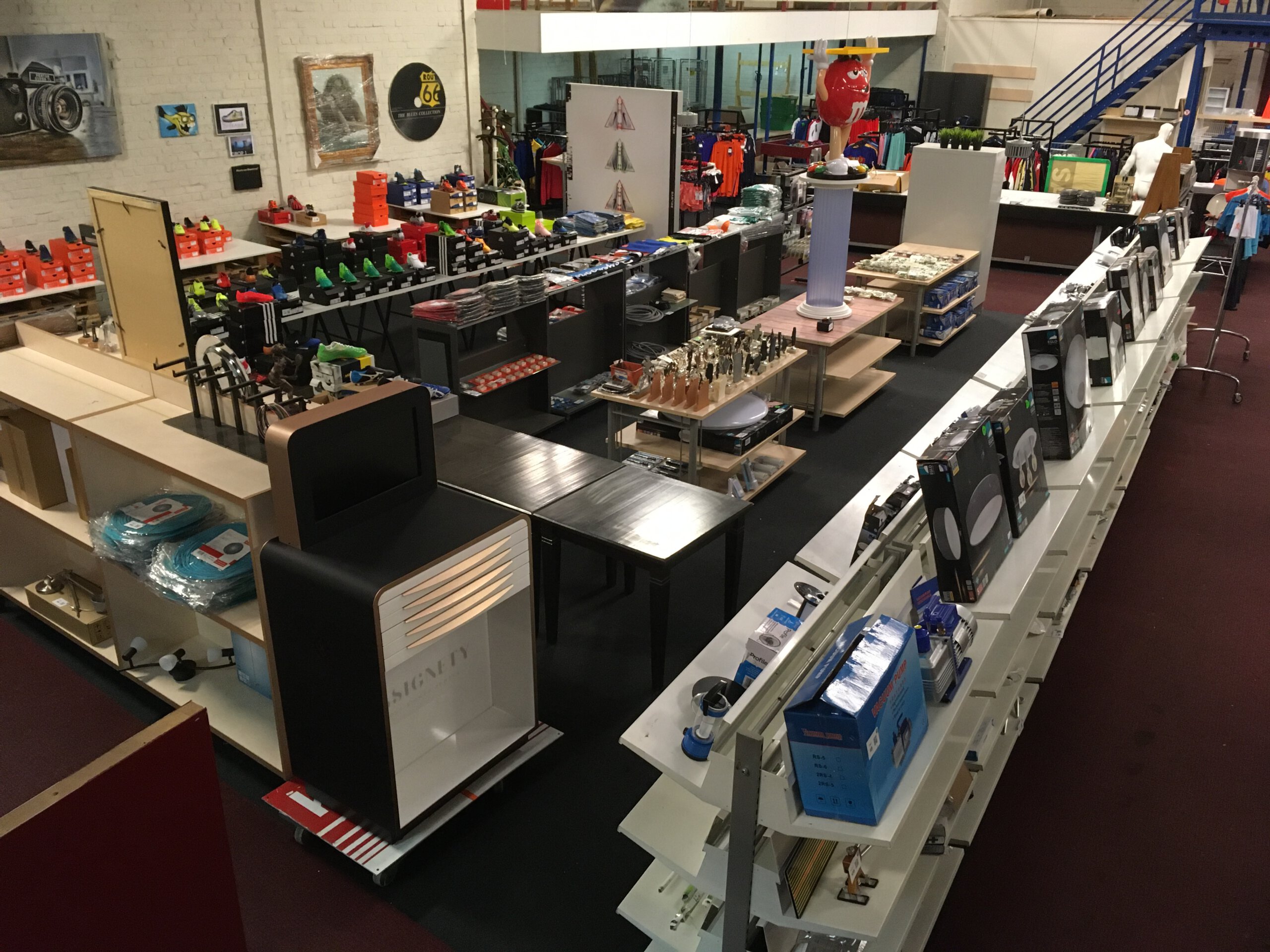 Inbreng locatie Hoogeveen voor online veilingen en verkopen van goederen