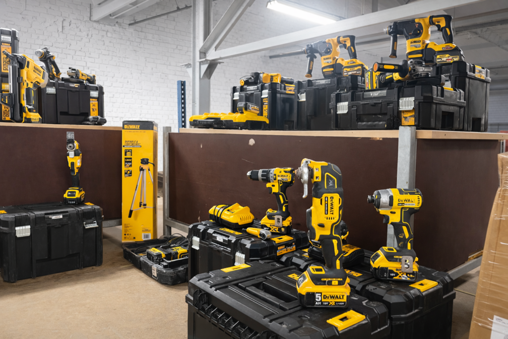 Opkoper gereedschap! professionele DeWalt machines en accu gereedschap ingekocht door Veilinghuis Nederland