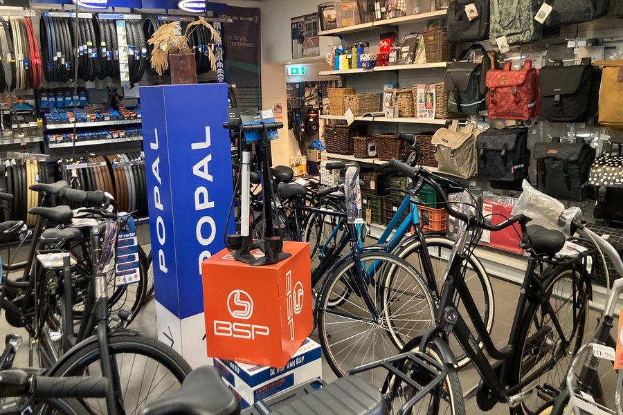 Fietsenwinkel met volledige inventaris verkocht via online veiling