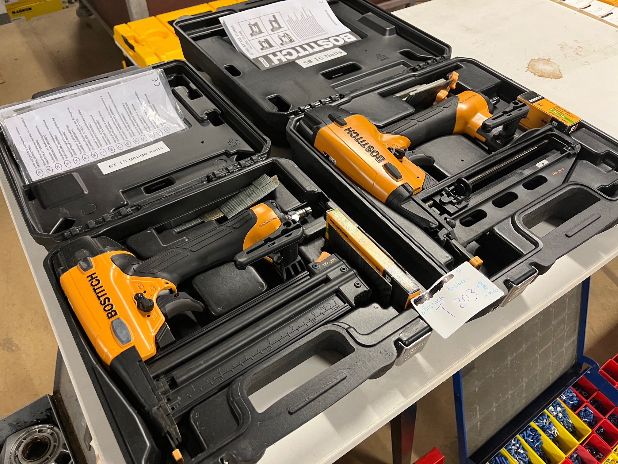 Inventaris en gereedschap professioneel voorbereid voor online veiling in Nederland