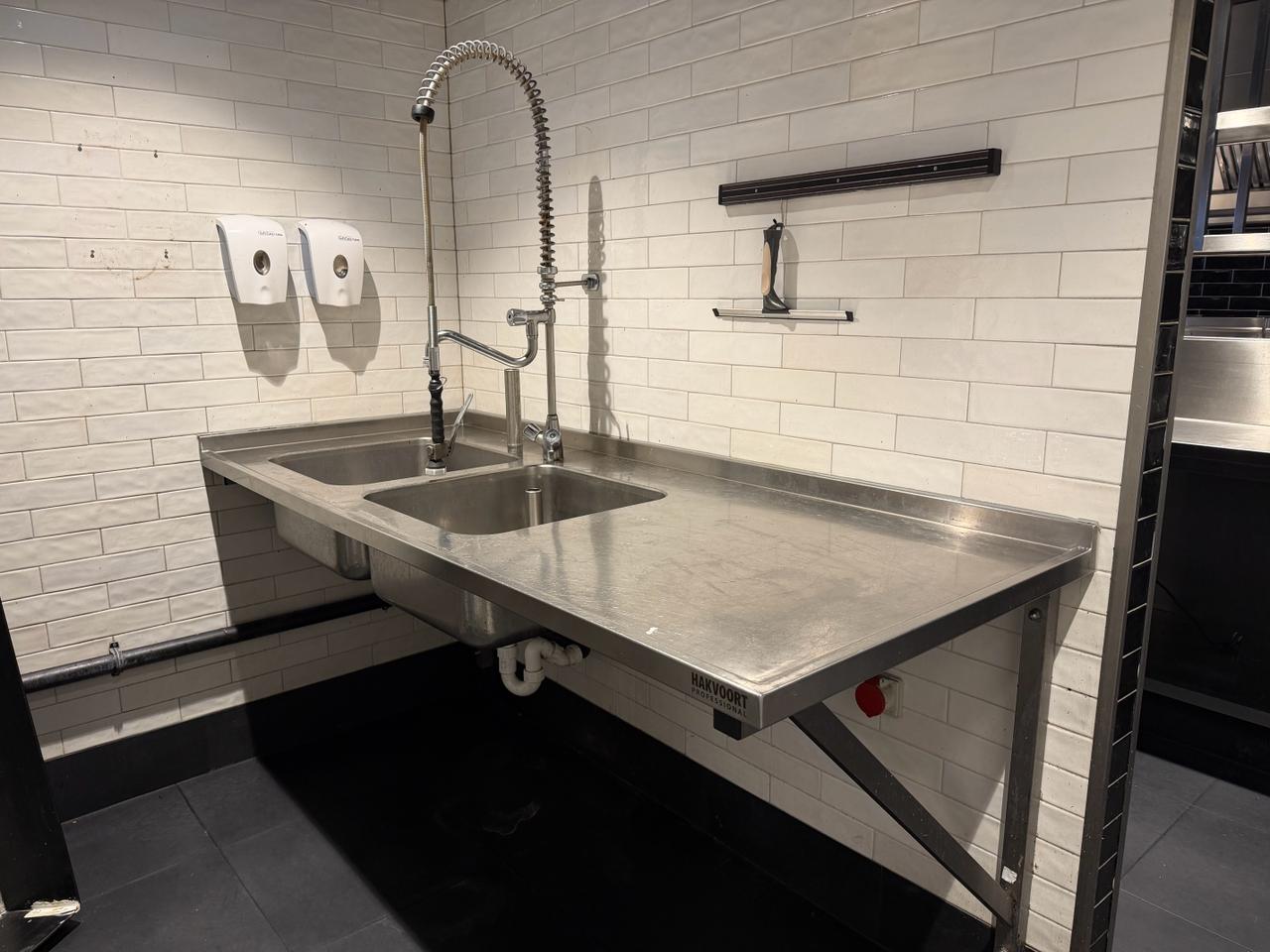 Opkoper spoelkeuken inventaris en horeca vaatwasser