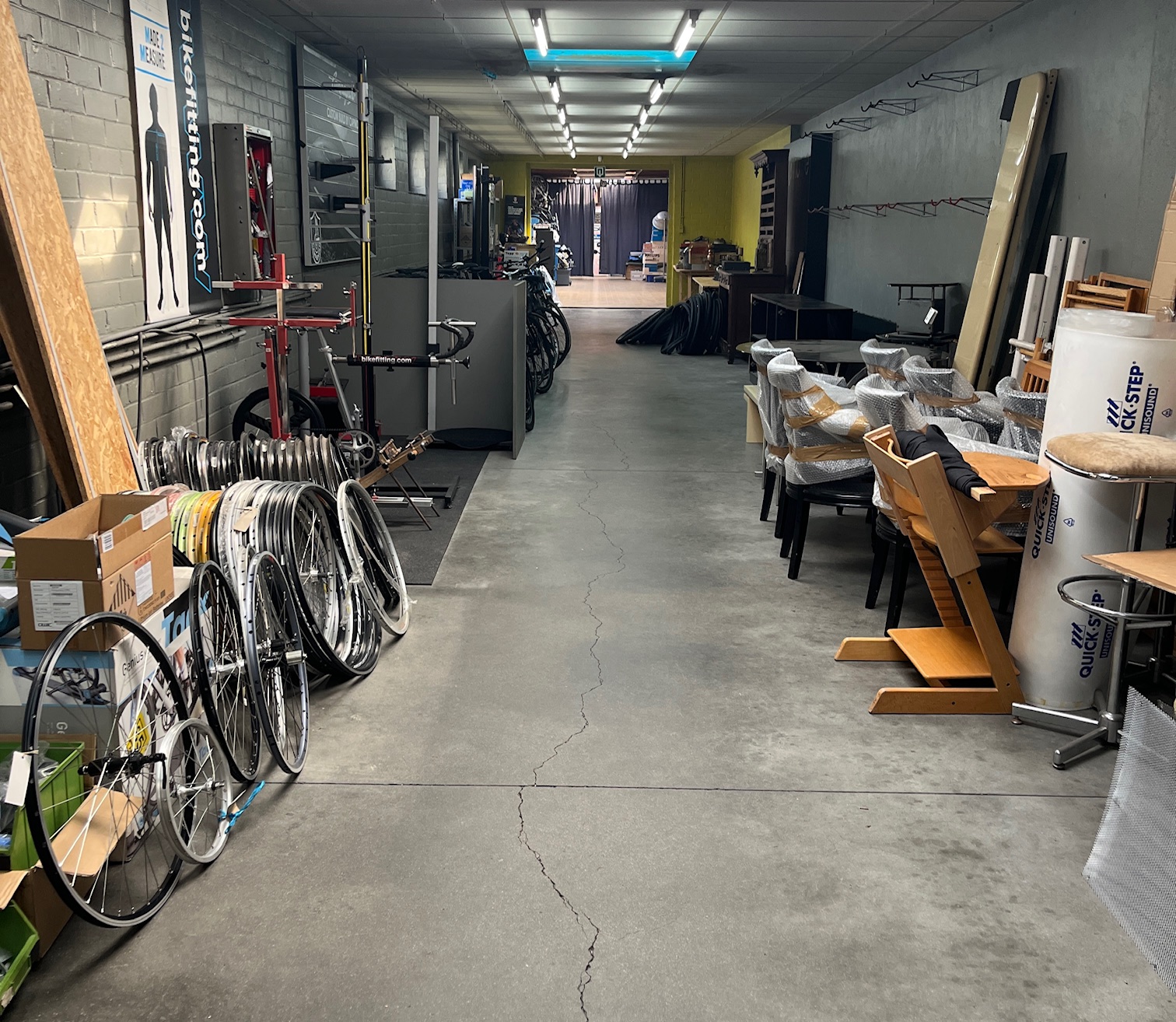Fietsen inventaris in magazijn voor veiling