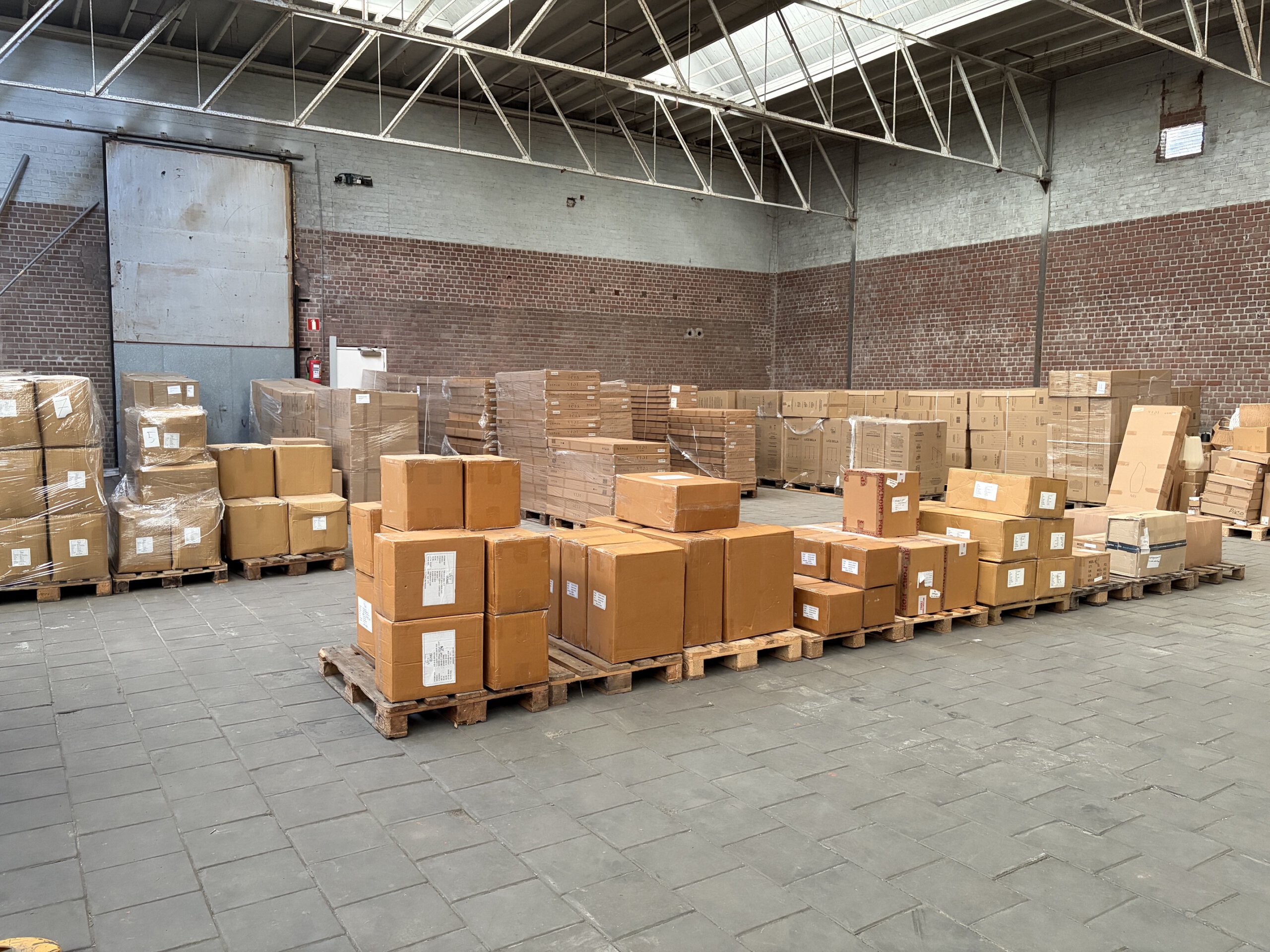 Merkproducten en restpartijen die via een online e-commerce veiling een tweede leven krijgen.