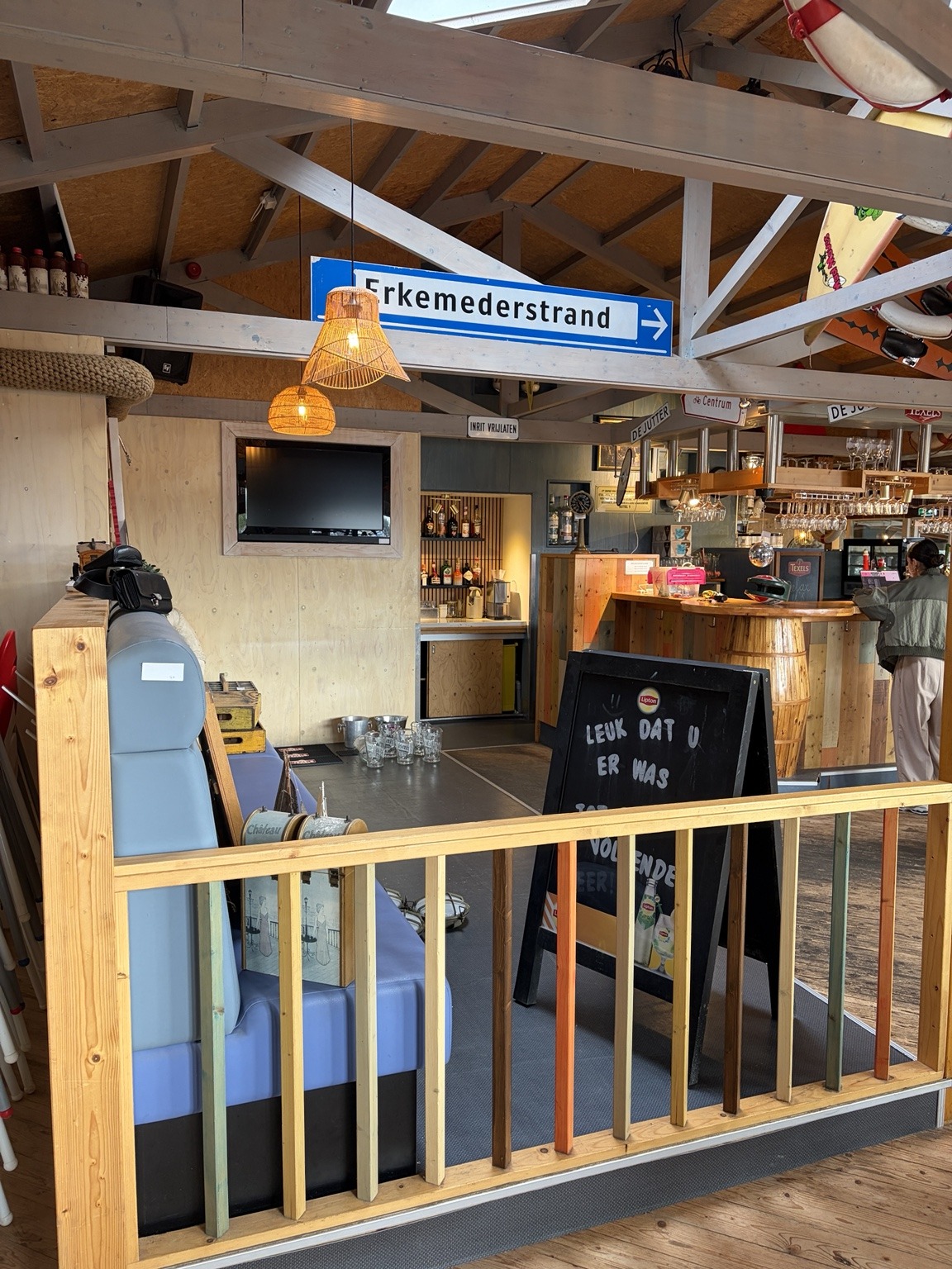 Interieur van De Jutter in Zeewolde tijdens de horecaveiling