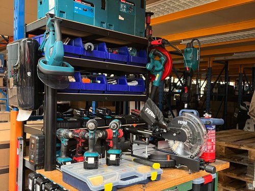 Gereedschap Opkoper: Snel en Betrouwbaar Uw Gereedschap Verkopen Bent u op zoek naar een betrouwbare gereedschap opkoper? Veilinghuis Nederland biedt een snelle en efficiënte oplossing voor het verkopen van gereedschap, machines en industriële apparatuur. Wij zorgen voor een zorgeloze afhandeling, van gratis waardebepaling tot snelle betaling binnen 12 uur. Dankzij ons brede netwerk van kopers realiseren wij de beste opbrengst voor uw gereedschap.