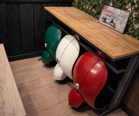 Restaurant inventaris verkopen inclusief meubilair en barinrichting
